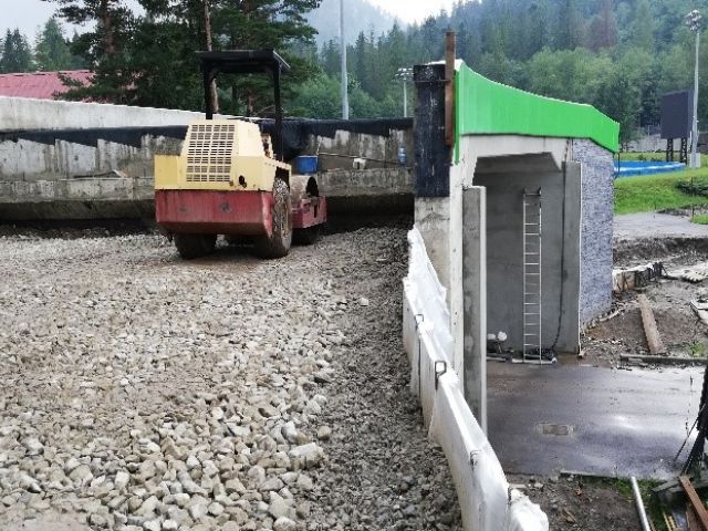 Reinforced soil passive facing system with concrete blocks.jpg